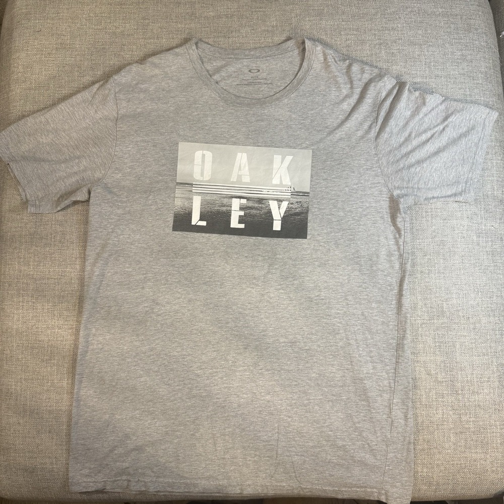Oakley Mens XL Gray Graphic T Shirt Logo Short Sleeve Casual Tee